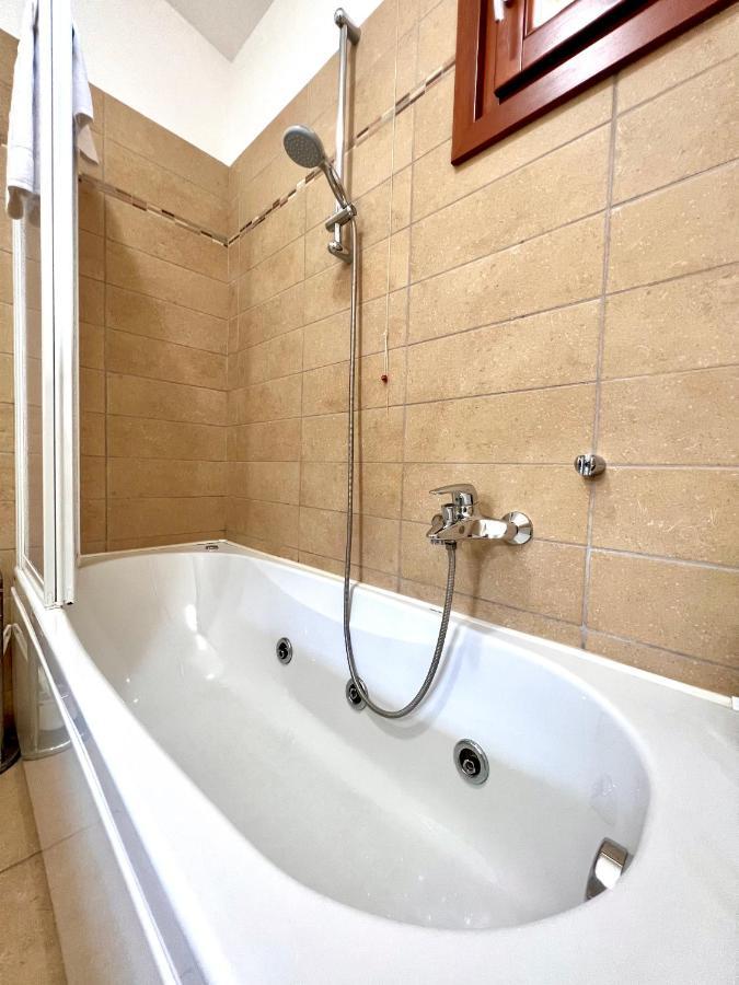 Apartment Gardabebo Torbole Sul Garda Eksteriør bilde