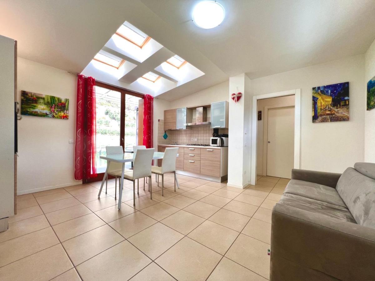 Apartment Gardabebo Torbole Sul Garda Eksteriør bilde